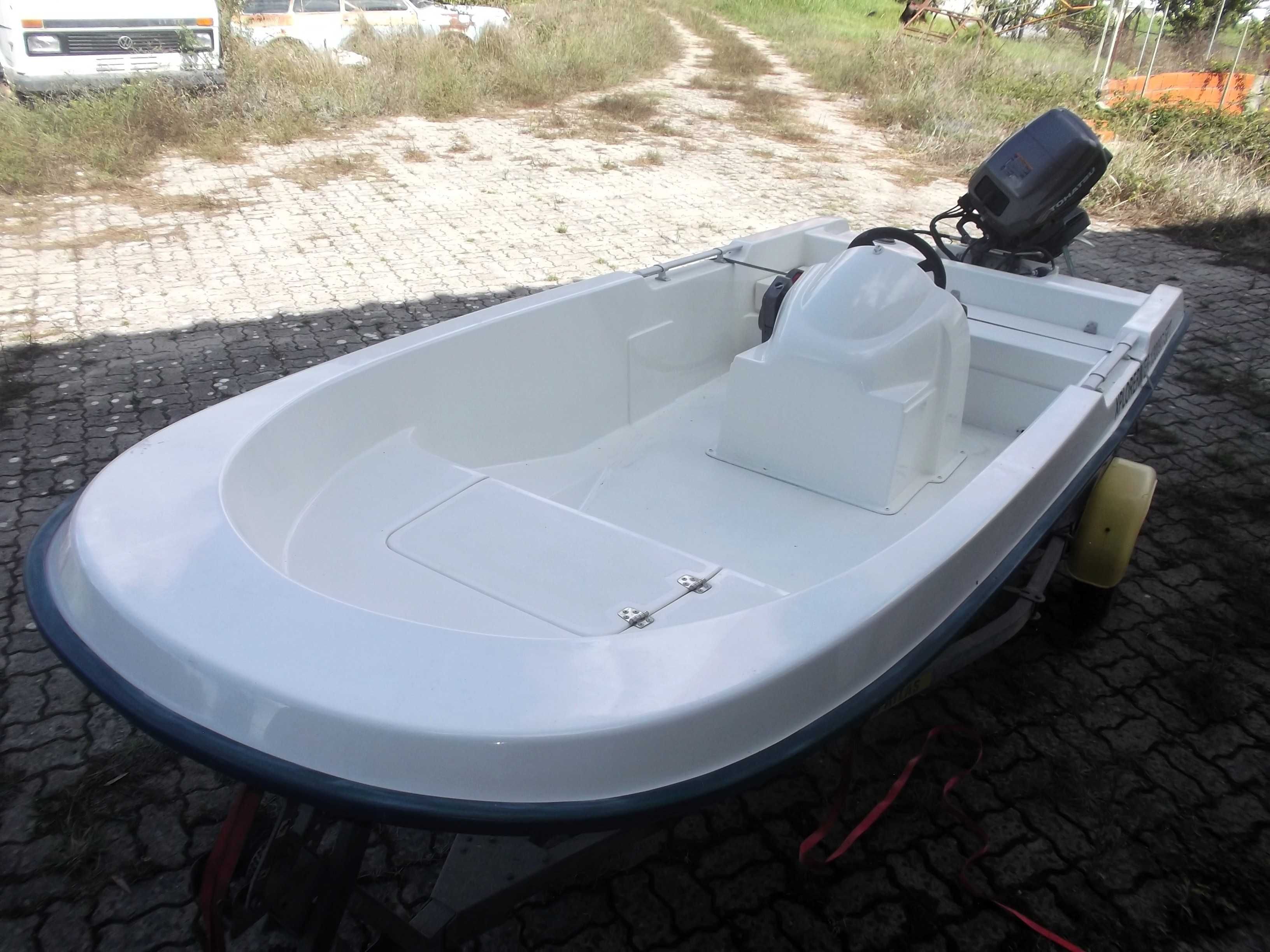 BARCO LANCHA NOVA COM MOTOR NOVO 4 TEMPOS