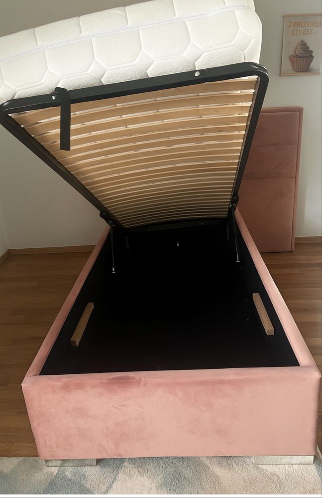 Sprzedam łóżko tapicerowane 90x200 z pojemniem plus materac