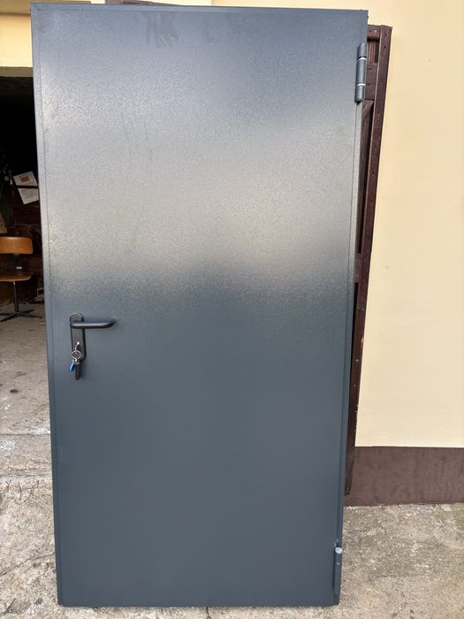 Drzwi stalowe techniczne 80 90