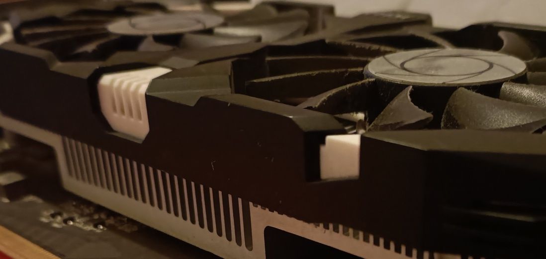 Placa gráfica GeForce GTX 1050 Ti 4GT OC