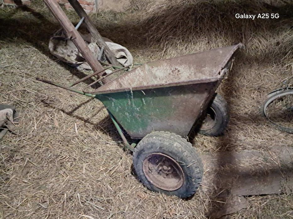 Садова, будівельна тачка