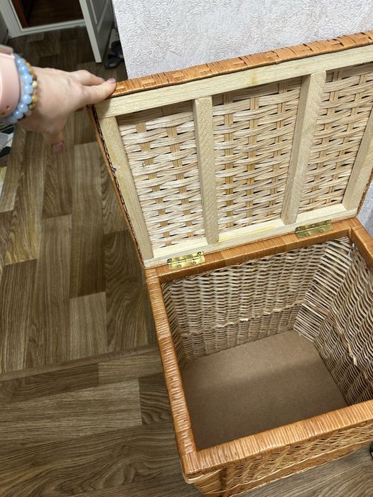 Продам корзину для білизни