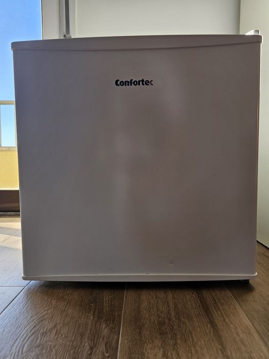 Mini frigorifico com congelador