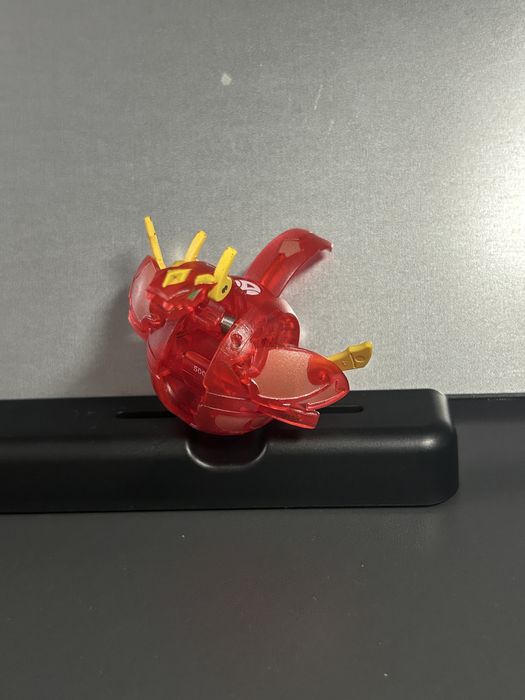Bakugan pyro Dragonoid translucent