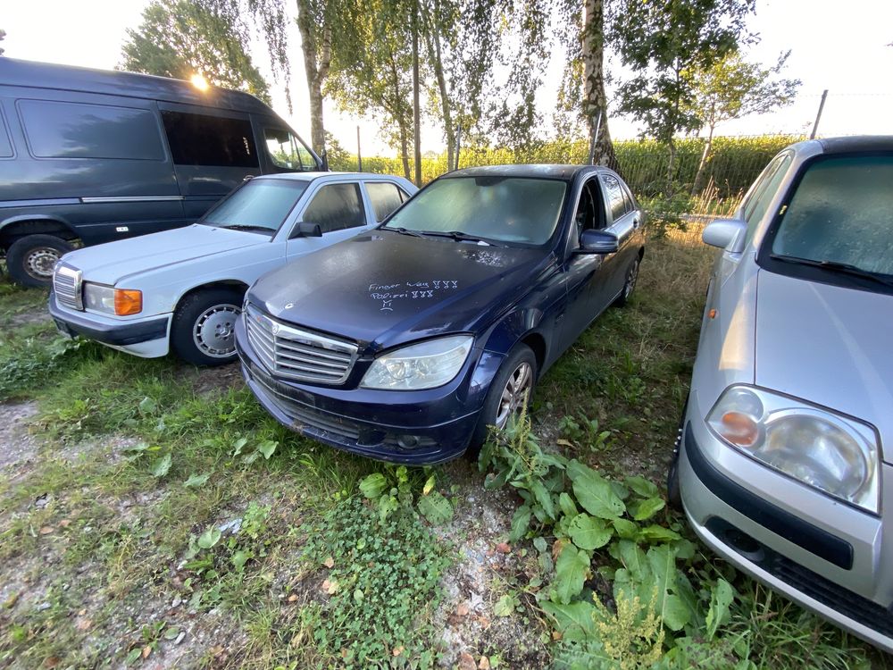 Кришка Багажника Код С359 Mercedes-Bens C-Class W204