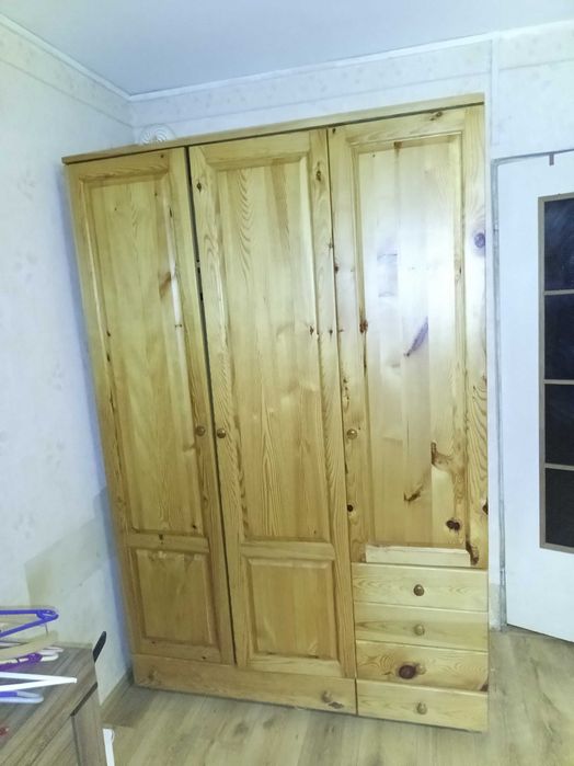 Szafa sosnowa 3-drzwiowa z szufladami