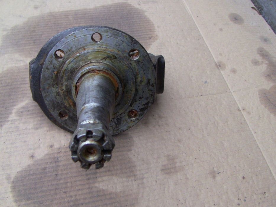 Цапфа поворотный кулак передней оси ГАЗ-51, ГАЗ-52 левый