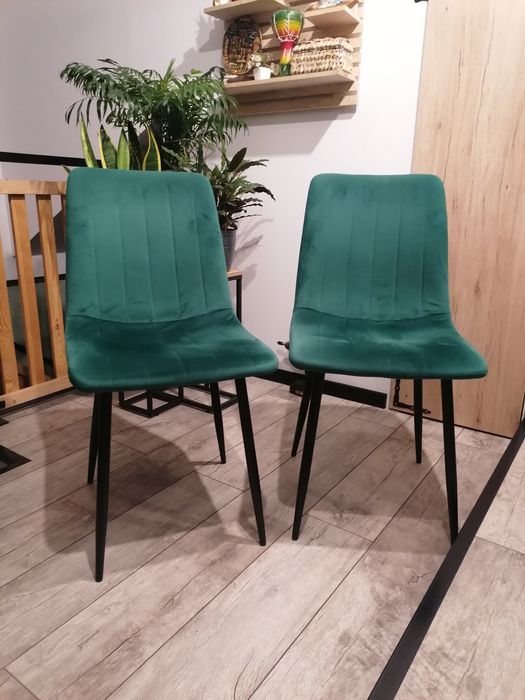 Sprzedam dwa krzesła butelkowa zieleń