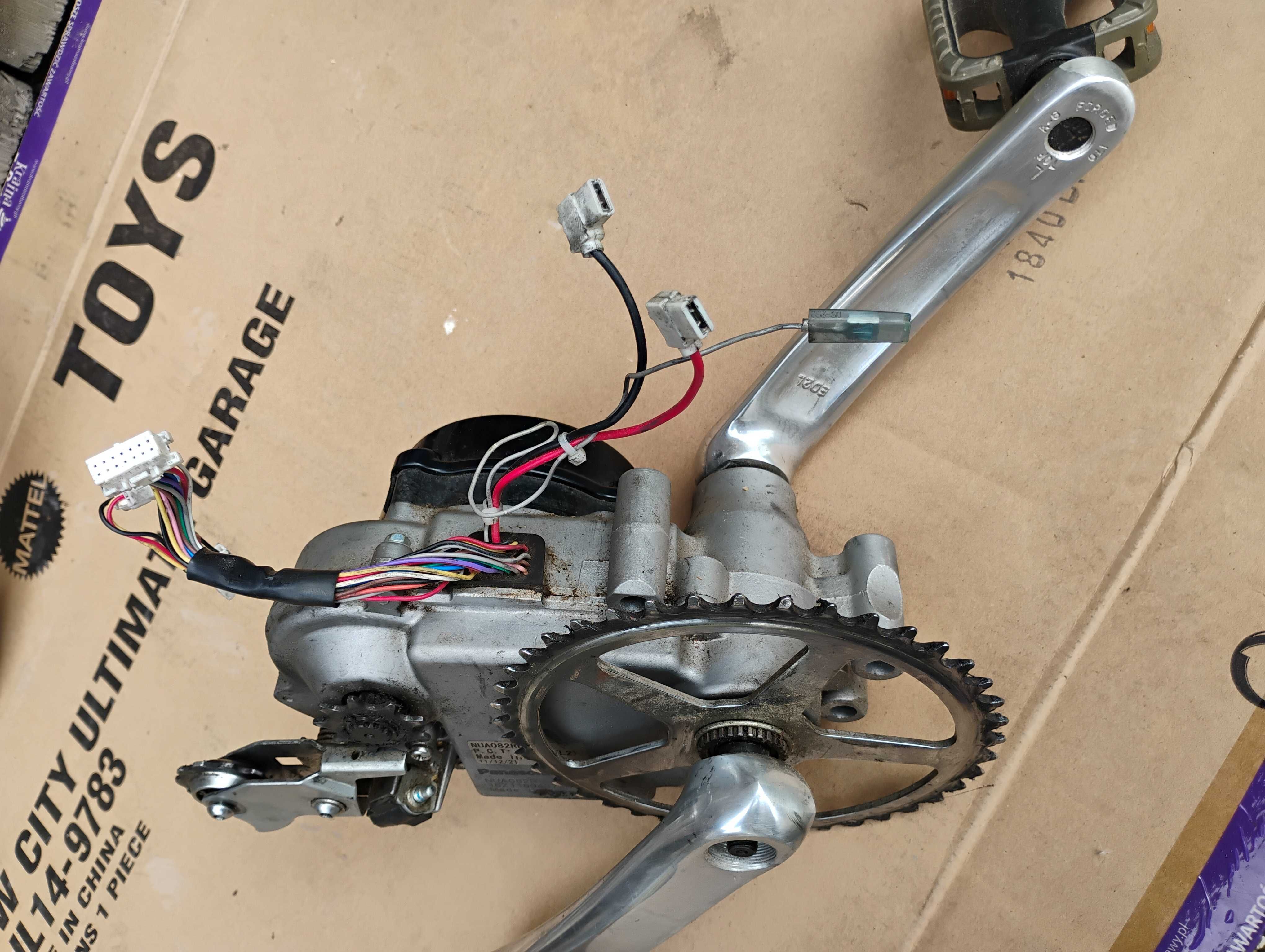 Silnik 36V koło 28 do rower elektrycznego Panasonic NUA082RB Centralny