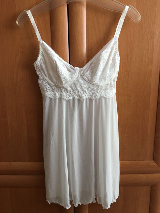 Жіноча нічна сорочка