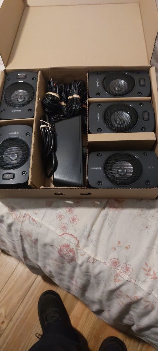 Colunas logitech z906 como nova