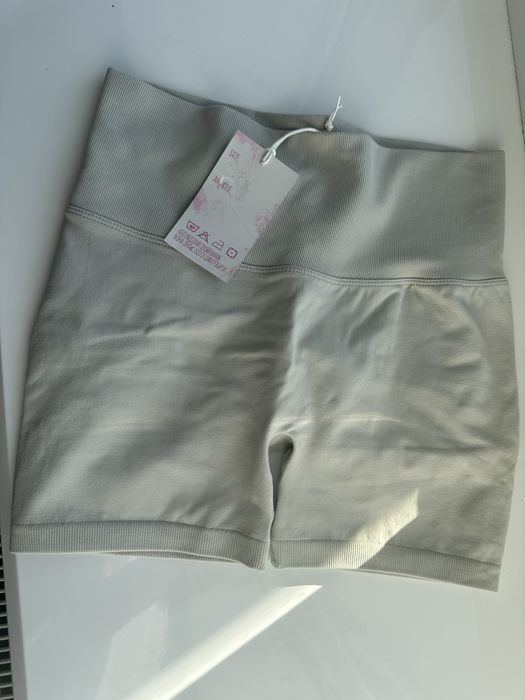 Шорти пушап нові