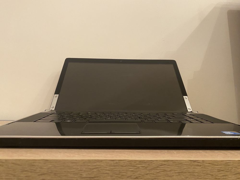 Laptop DELL XPS 1647 z nową baterią i zasilaczem uszkodzony !!!