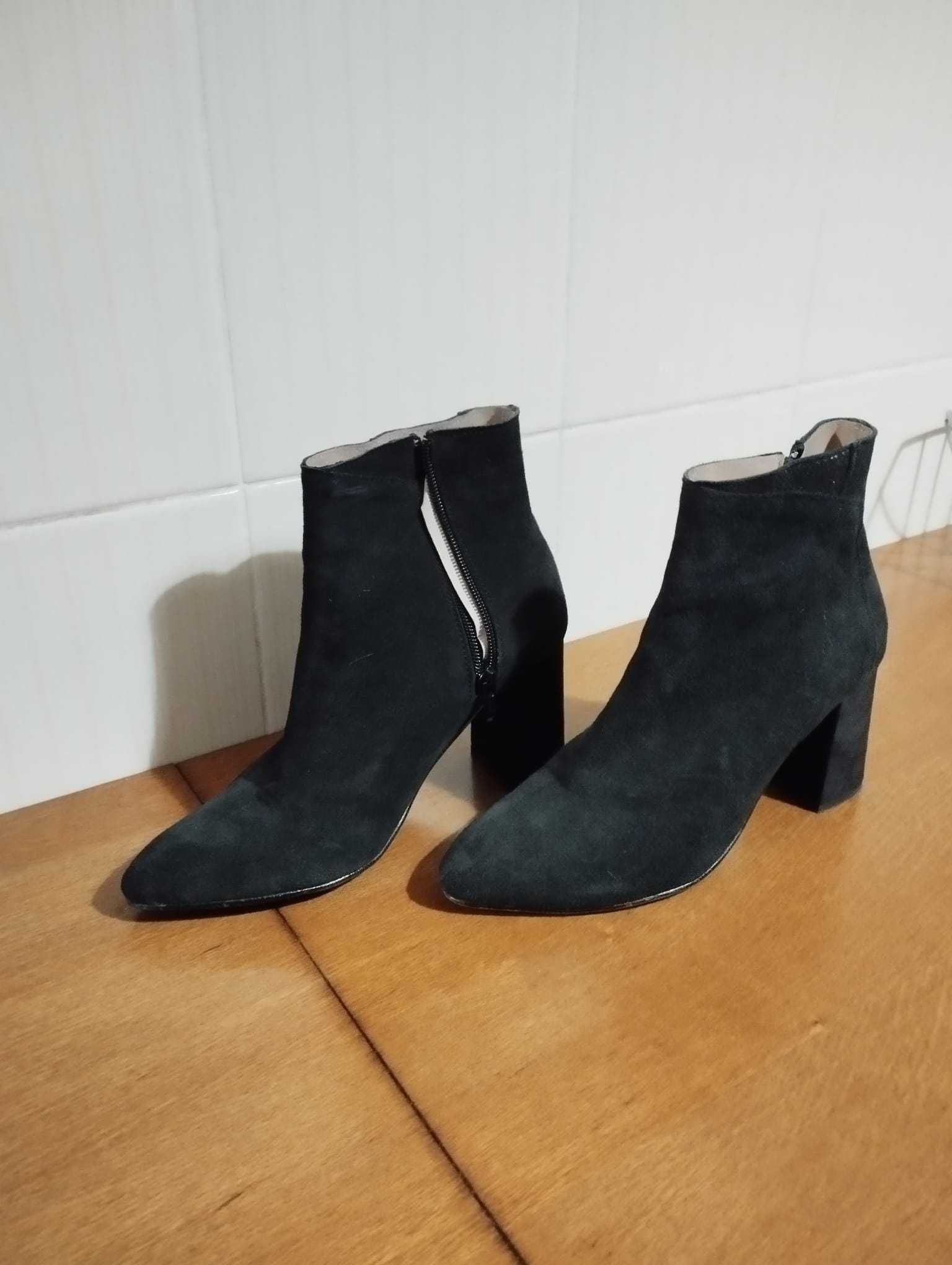 Botas e Sandálias de salto alto