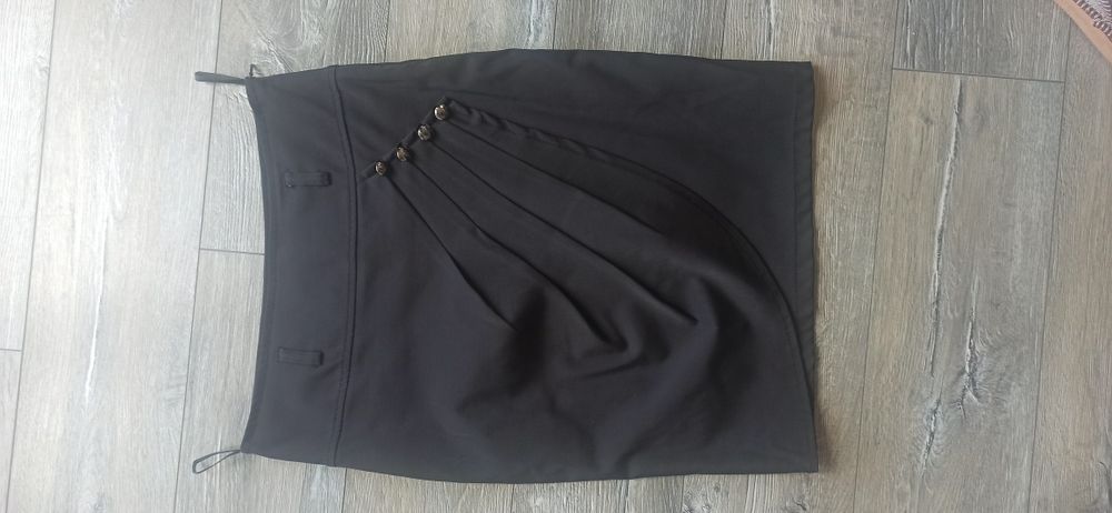 Elegancka spódnica biurowa