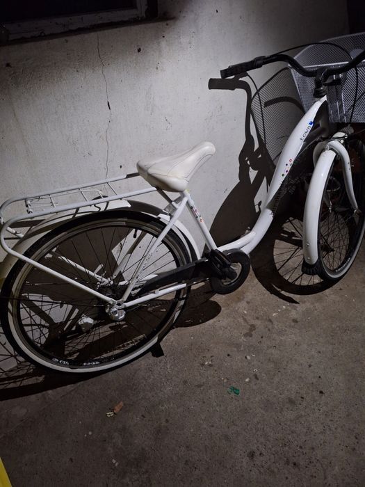 Sprzedam Rower damski młodzieżowy z koszykiem na zakupy  i przezutkami