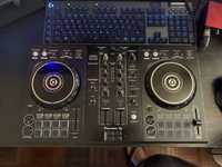 Mesa DJ Pioneer DDJ-400 como NOVA + RCA Mini Jack