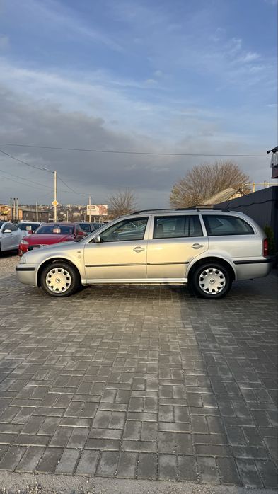 Skoda Octavia Tour Шкода Октавіа Тур 2004-05 р 1,6 MPI бенз 5МКПП