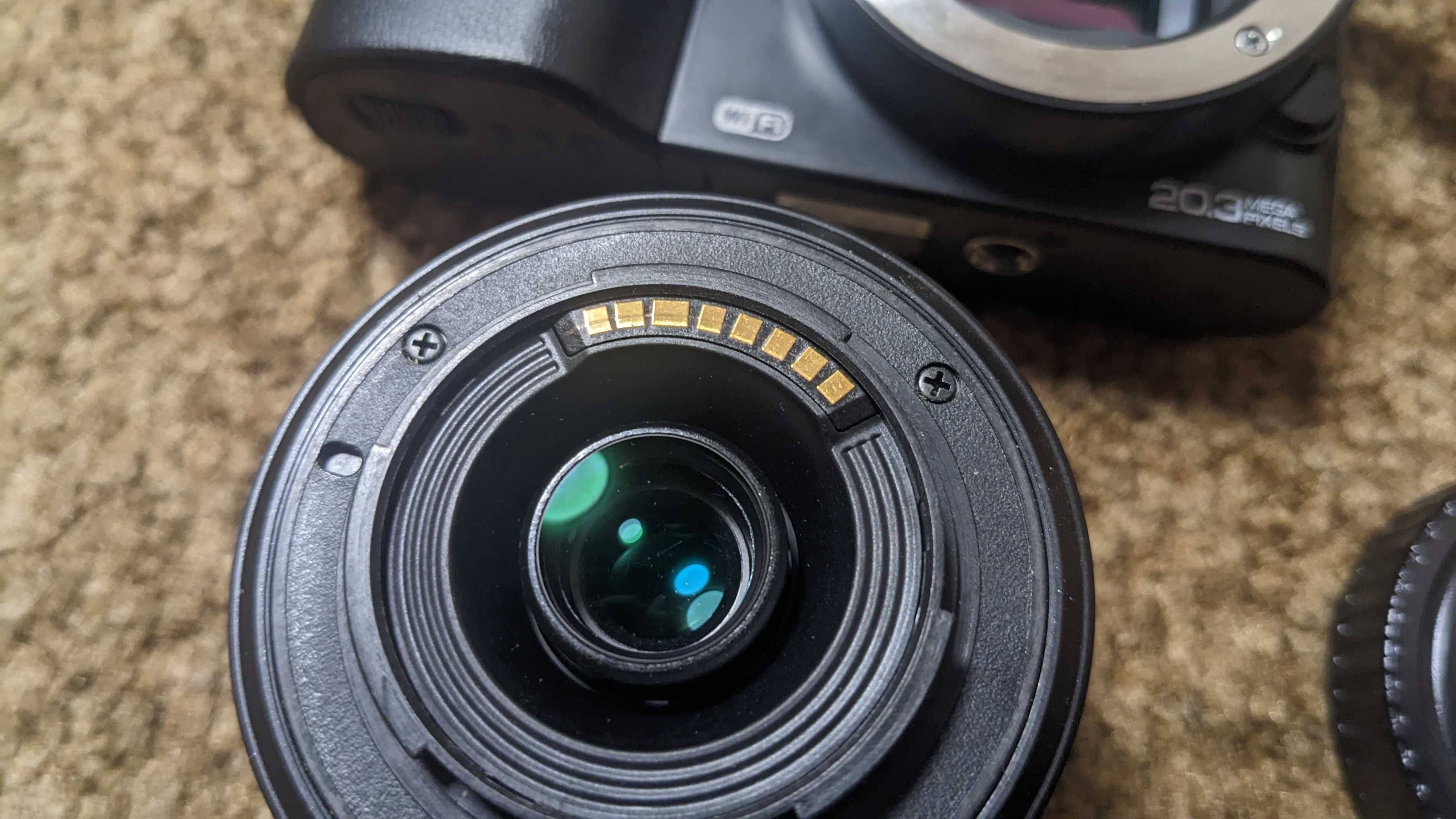 Фотокамера беззеркальна Samsung NX1000