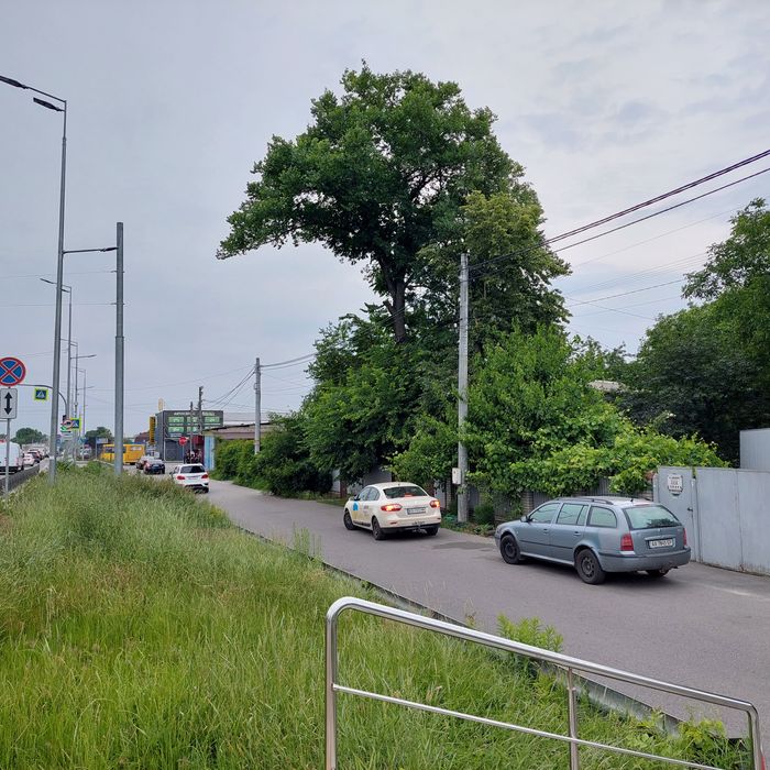 Продам фасадный земельный участок 16 соток. Авторынок Жуляны.