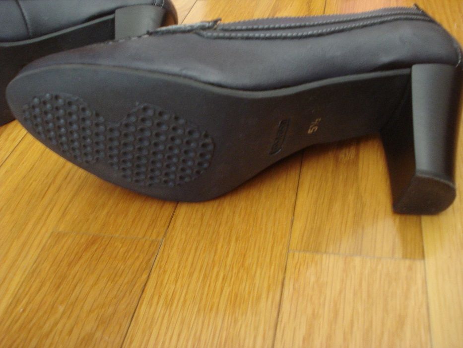 Sapatos pele azul escuro tacão 7cm 38 MOVE ON/ AEROSOLES