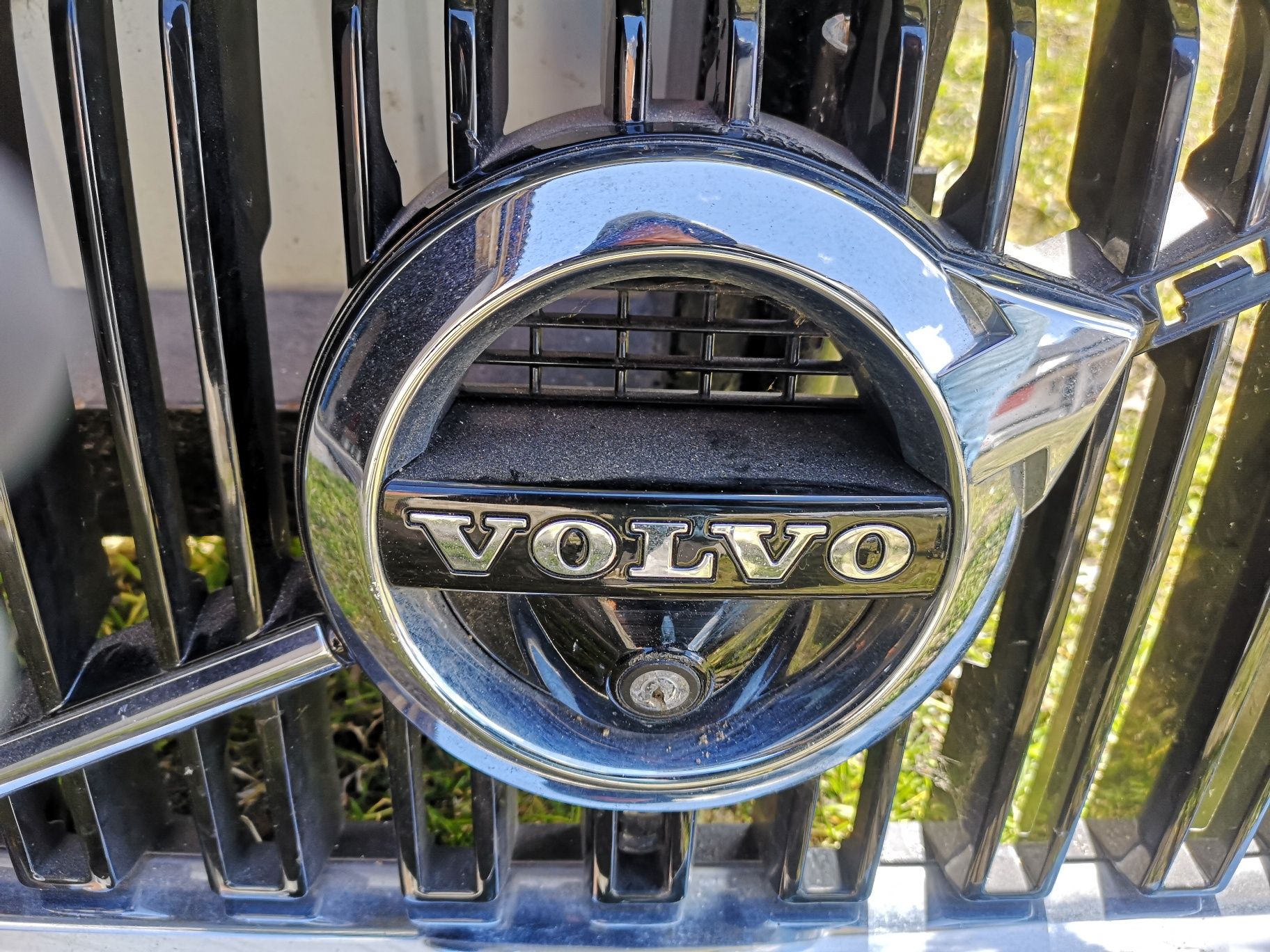 Grill Atrapa emblemat z kamero Volvo XC90 II 15-