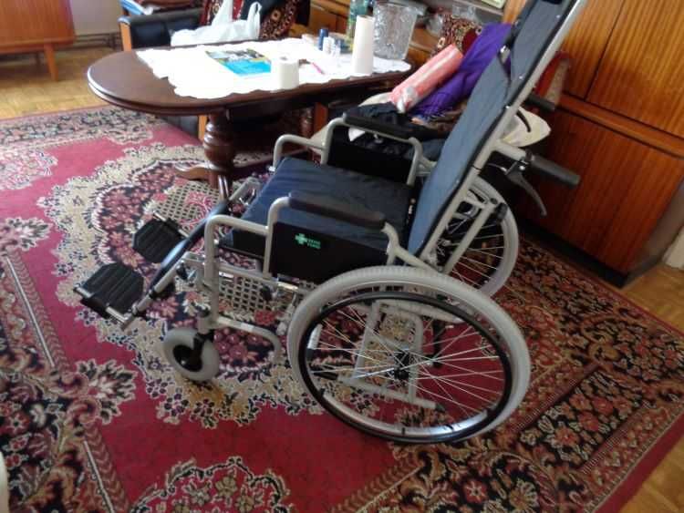Nowy wózek inwalidzki ortopedyczny funkcja leżenia