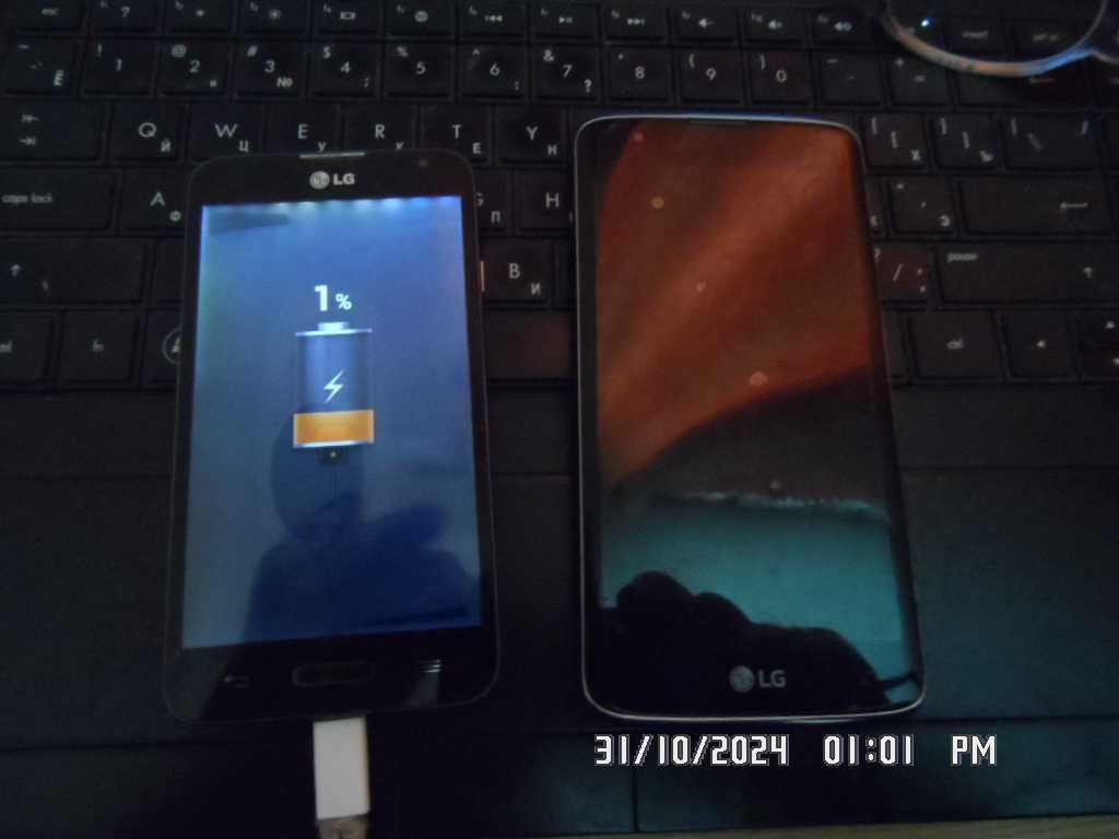 LG ДВА СМАРТФОНИ на запчастини чи реанімацію.