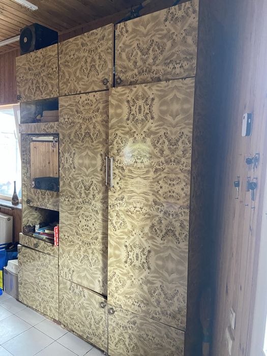 Большой шкаф в прихожую