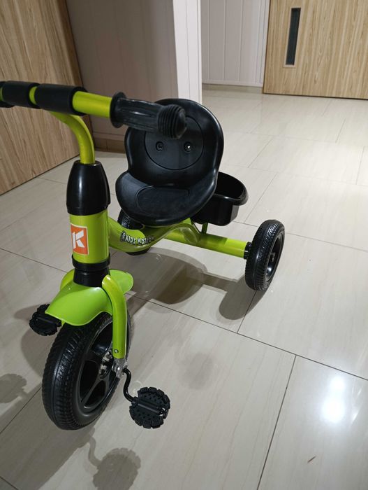 Rowerek trójkołowy dla dziacka