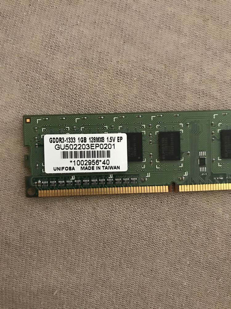 Оперативка DDR3 - 1 GB, 1333 Гц