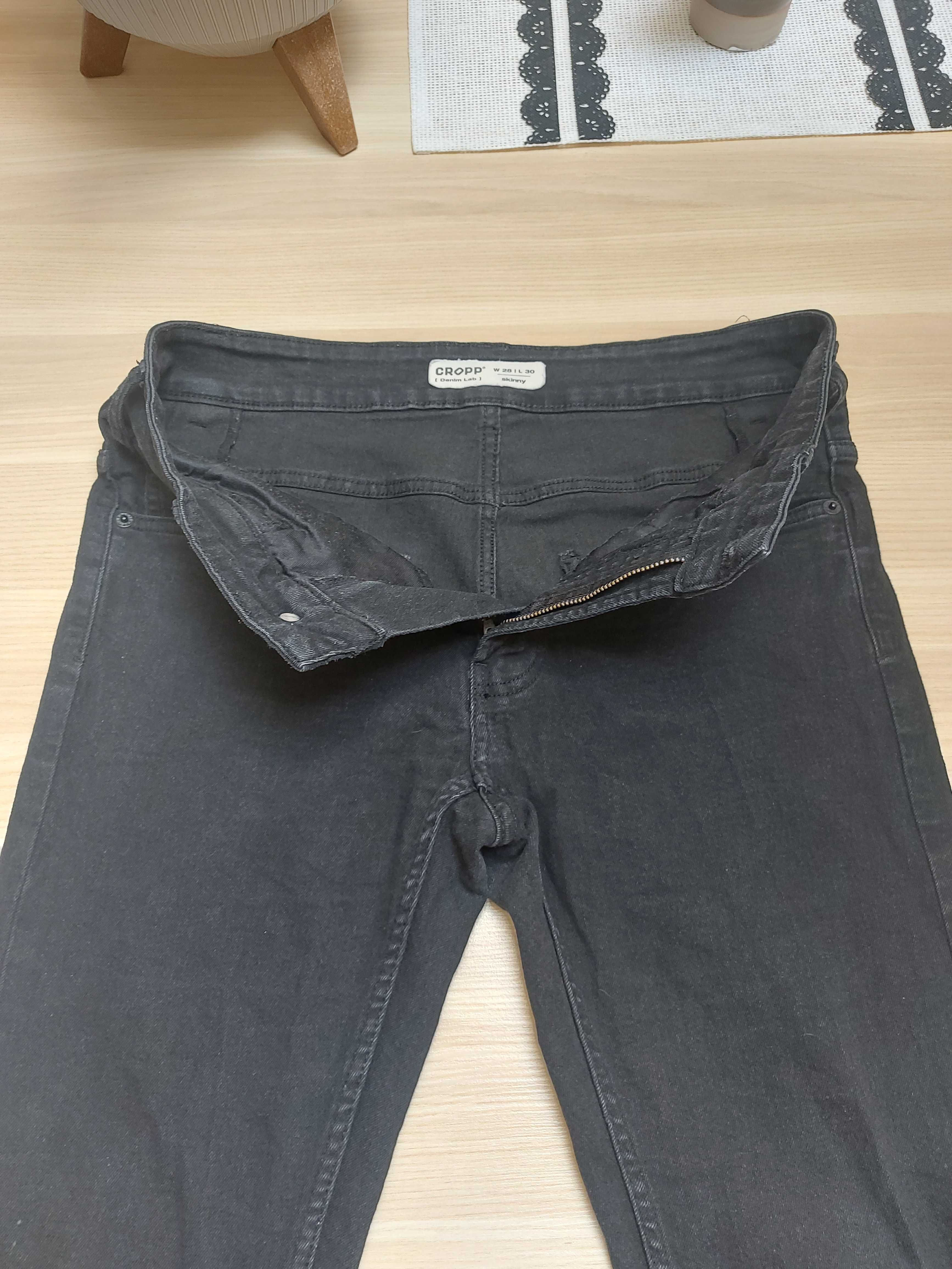 Fajne Spodnie Cropp rozmiar W28 L30 model Skinny