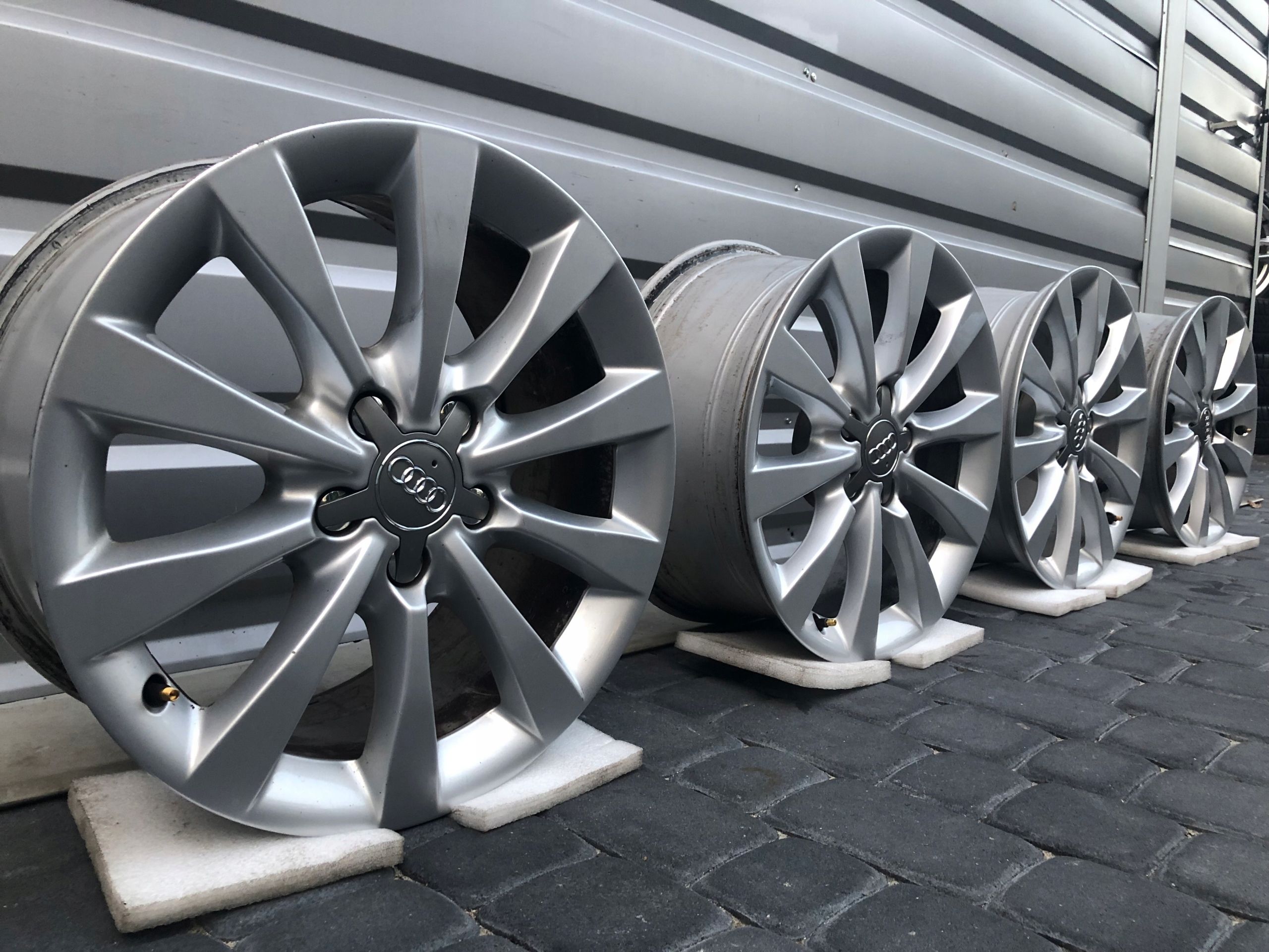 Oryginalne Felgi Audi 17 A3 A4 A5 A6 A8 Q3 Q5