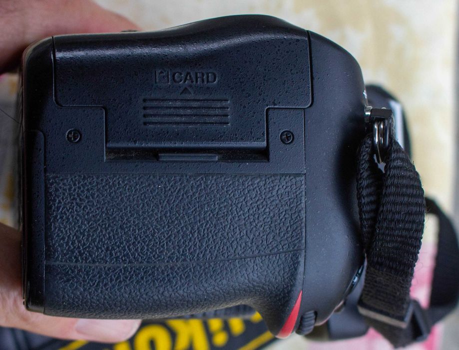 Продам Nikon D610 в гарному стані,з пробігом 68034