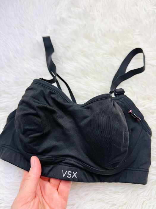 Biustonosz sportowy usztywniany 70B czarny