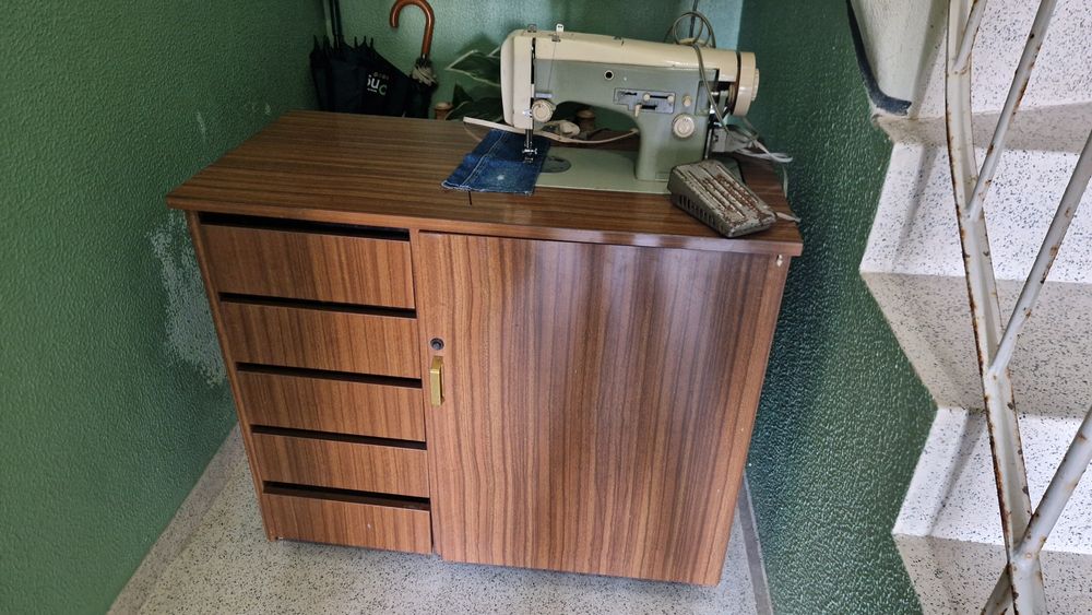 Vendo maquina de costura