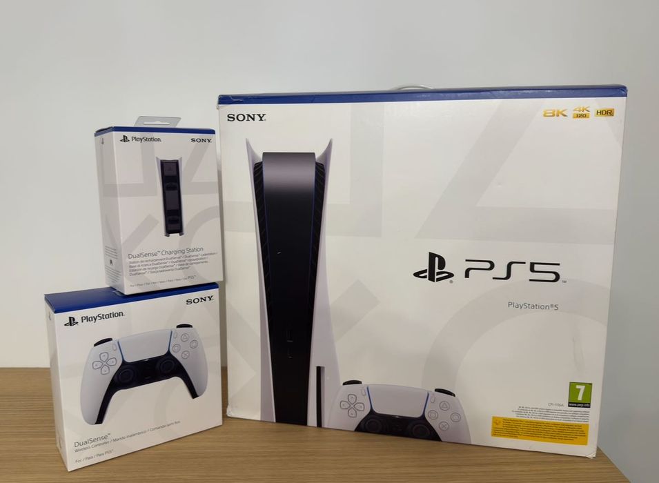 Playstation 5 + comandos + base + jogos