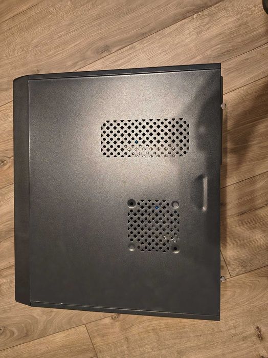 Komputer stacjonarny i5 / SSD / 8GB / Windows 10