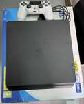 PS4 slim 500 GB com comando usada