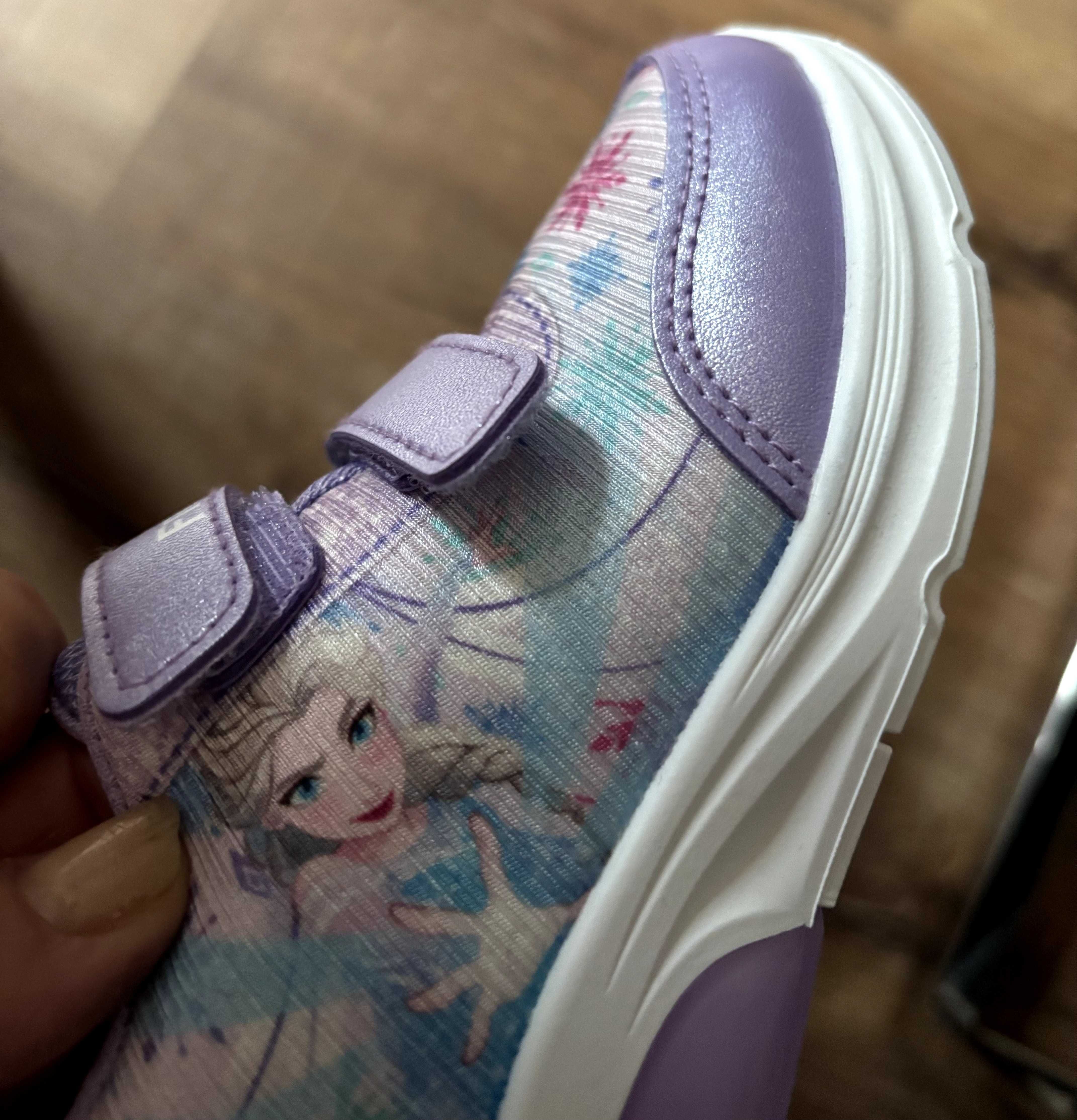 Elza, Frozen, Kraina Lodu buty świecące, migająca podeszwa Led