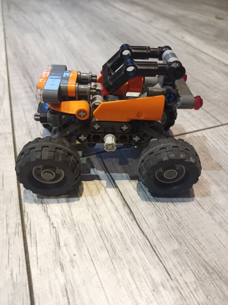 LEGO Technic mini terenówka