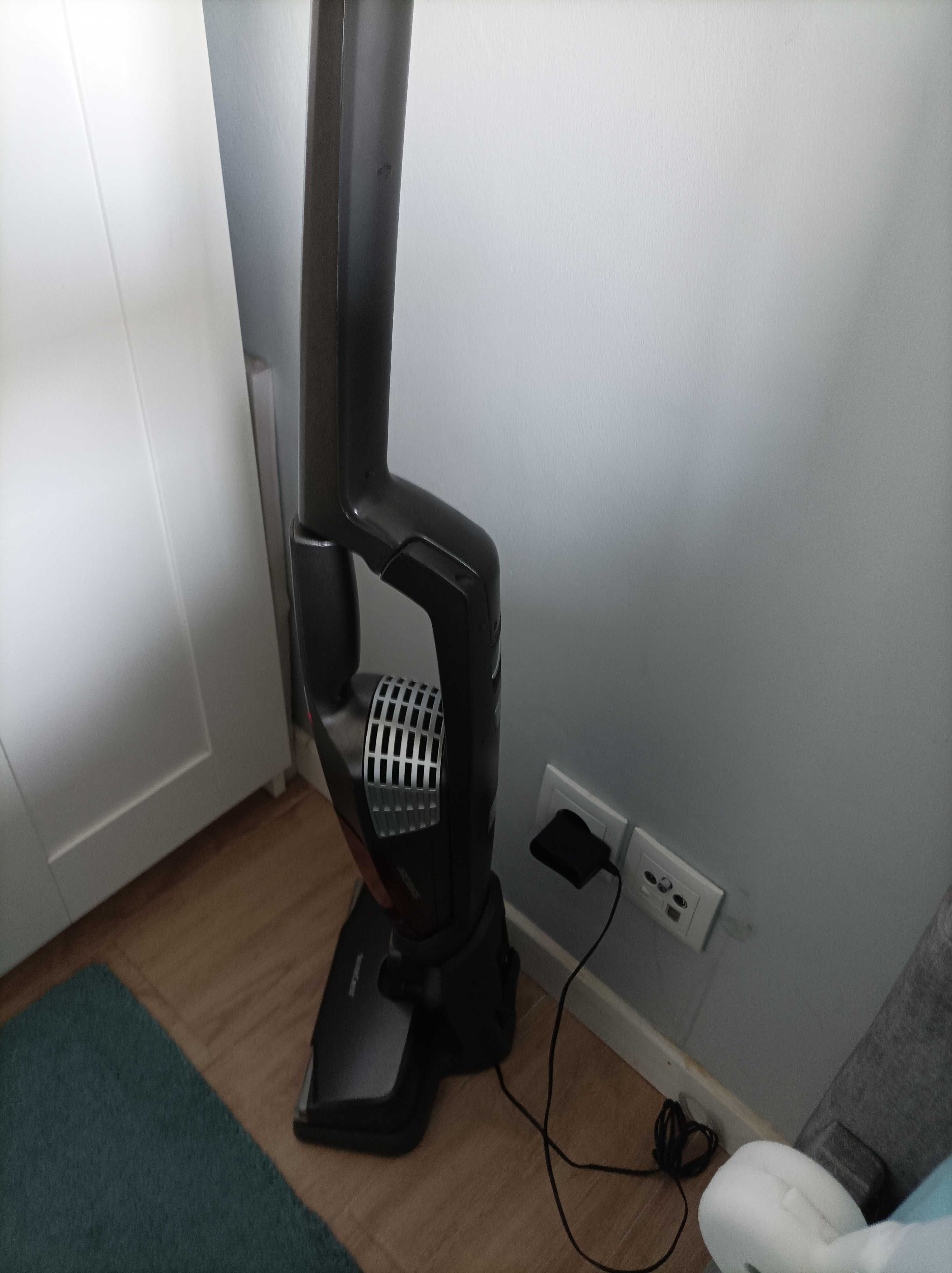 Aspirador Vertical  Silvercrest