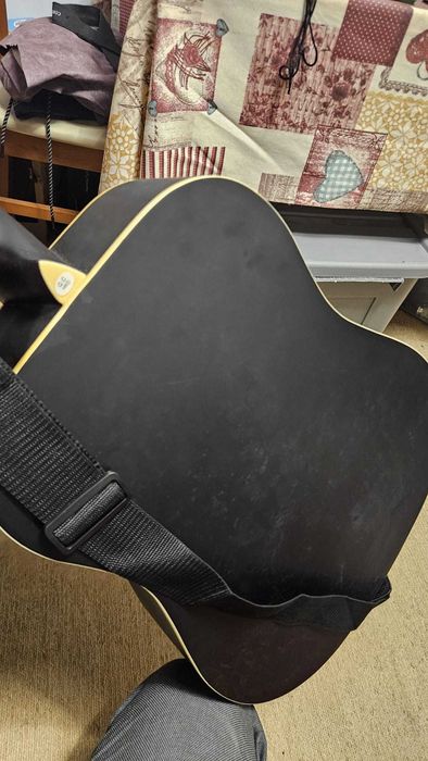 Guitarra Acústica Stagg Preta (praticamente nova)