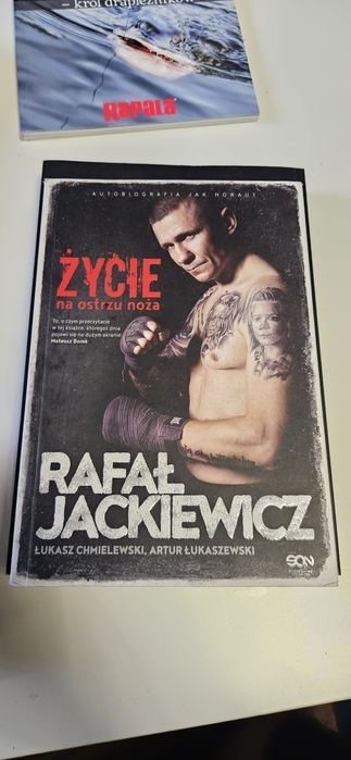 Ksiażka Życie na ostrzu noża Jackiewicz boks mma
