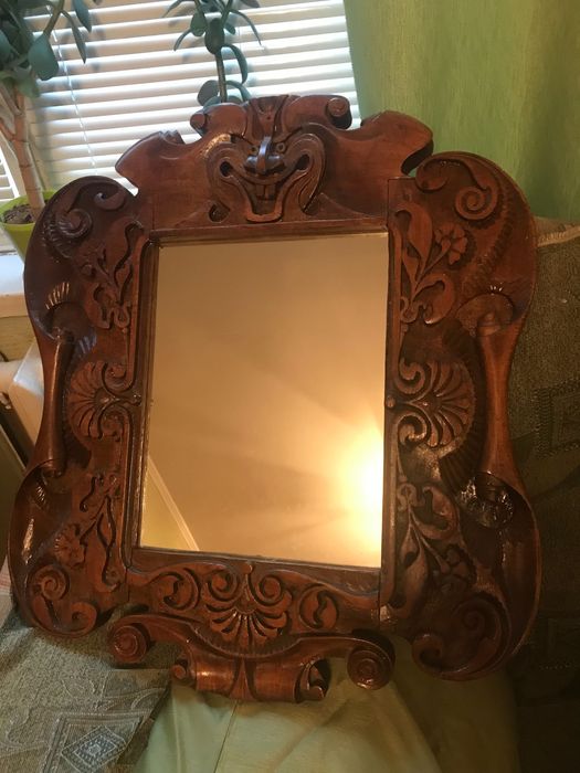 Рама для зеркала ручной работы резьба по дереву