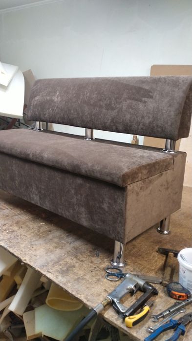 Ремонт і перетяжка м'яких меблів