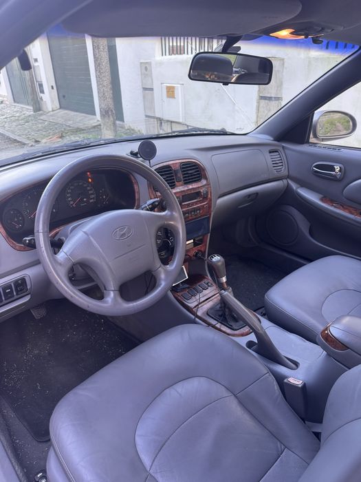 Hyundai Sonata IV 2.0