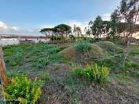 Terreno para construção entre a praia e a cidade