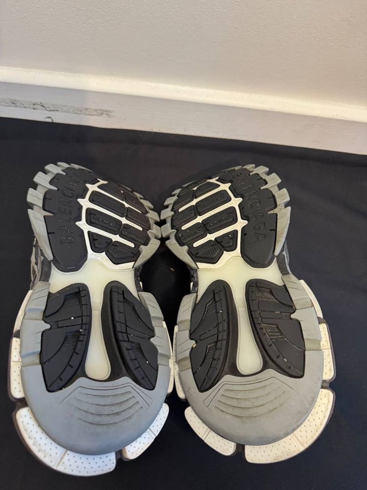 Balenciaga track 2