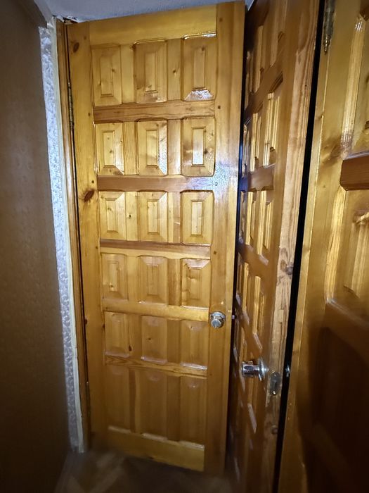 Двері деревяні міжкімнатні